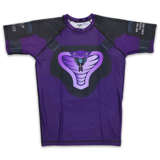 𝗣𝗨𝗥𝗣𝗟𝗘 𝗖𝗢𝗕𝗥𝗔𝗦 Rashguard